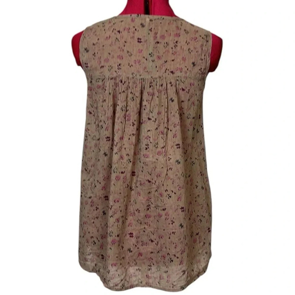 Crazy Doll  sleeveless blouse with yoke, button closure, allover floral pattern - Picture 5 of 6
